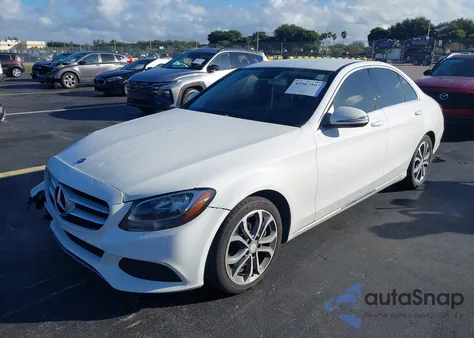 2016 Mercedes-Benz C 300 из США, поврежденный, VIN 55SWF4JB6GU155033